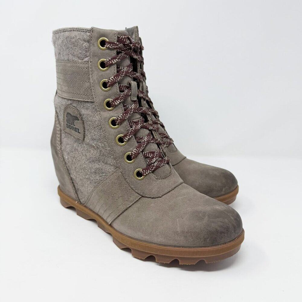 Sorel Taupe Leather Lexie Wedge Boot Women's Size 10.5 EUC Lace Up Waterproof